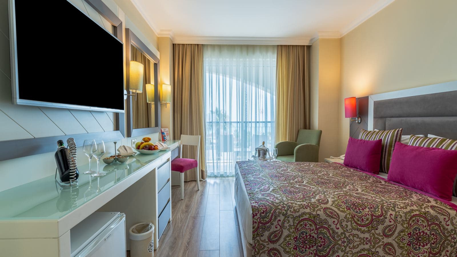rooms-family-room