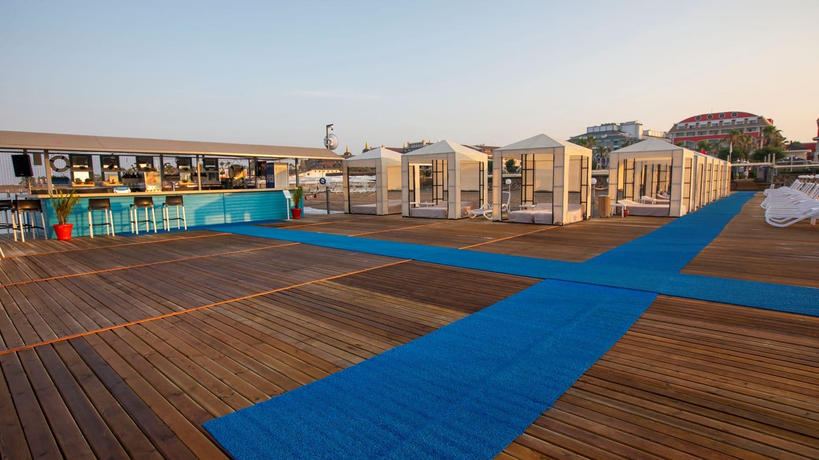 bars-pier-bar
