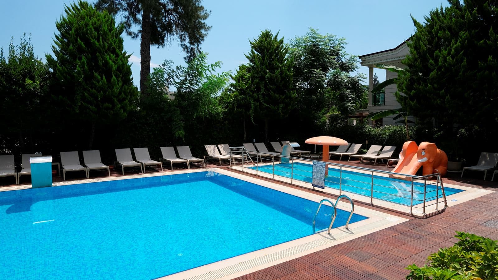 pools-outdoor-pool