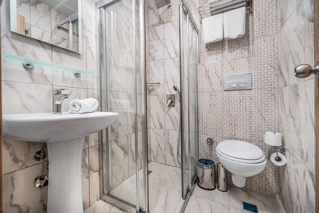rooms-standard-room