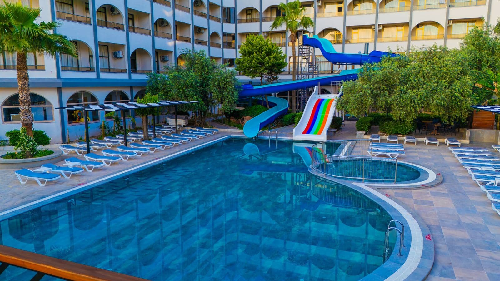 pools-outdoor-pool