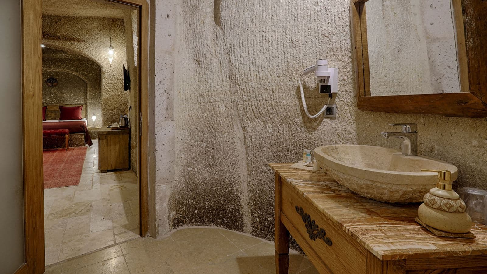 rooms-deluxe-room