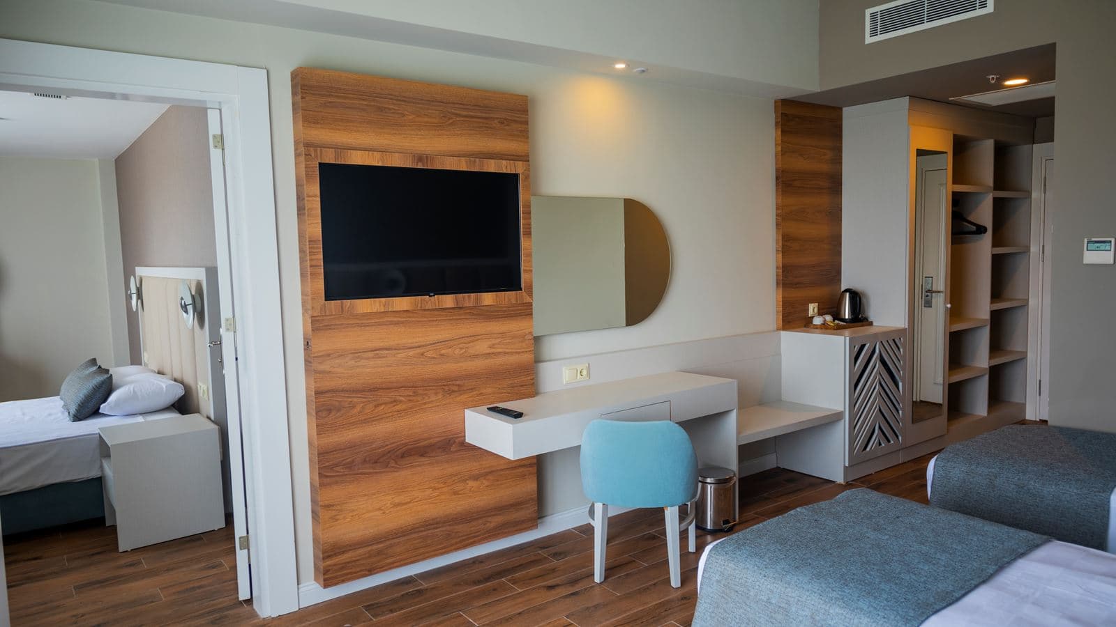 rooms-family-room
