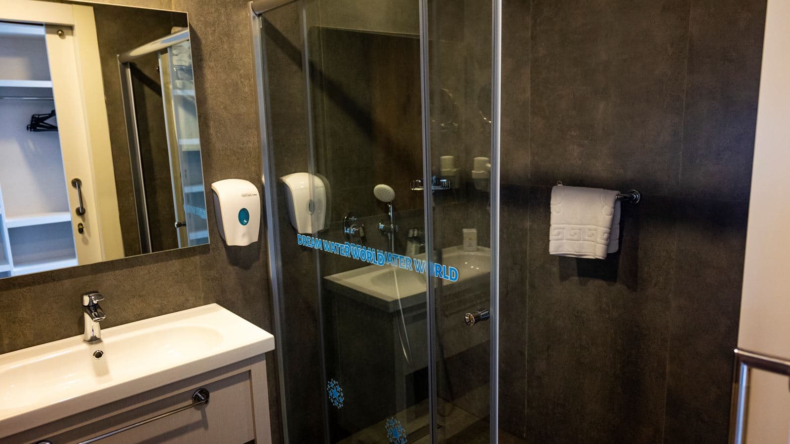 rooms-standart-room