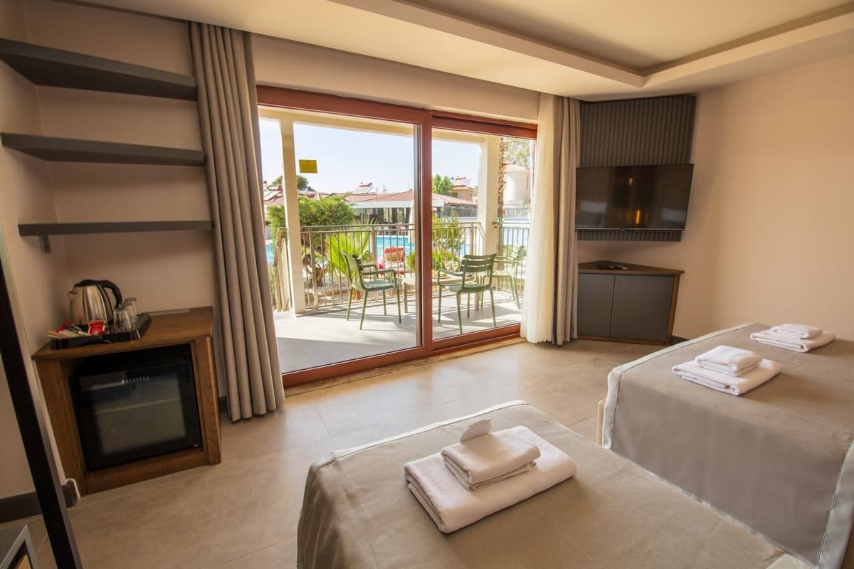 rooms-superior-room-with-terrace-garden