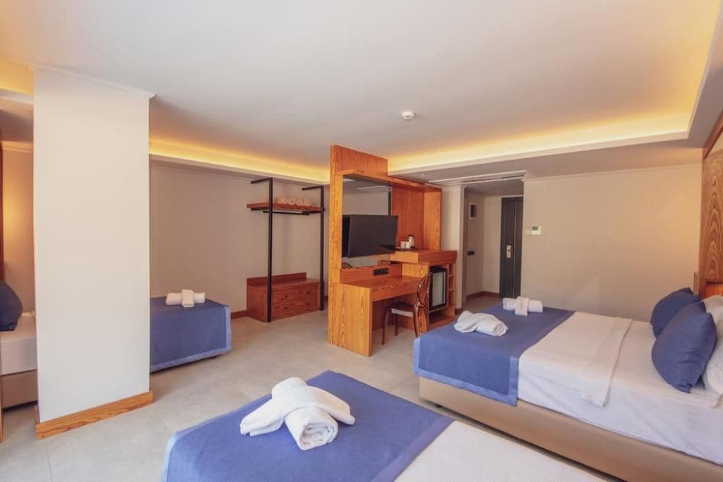 rooms-annex-room