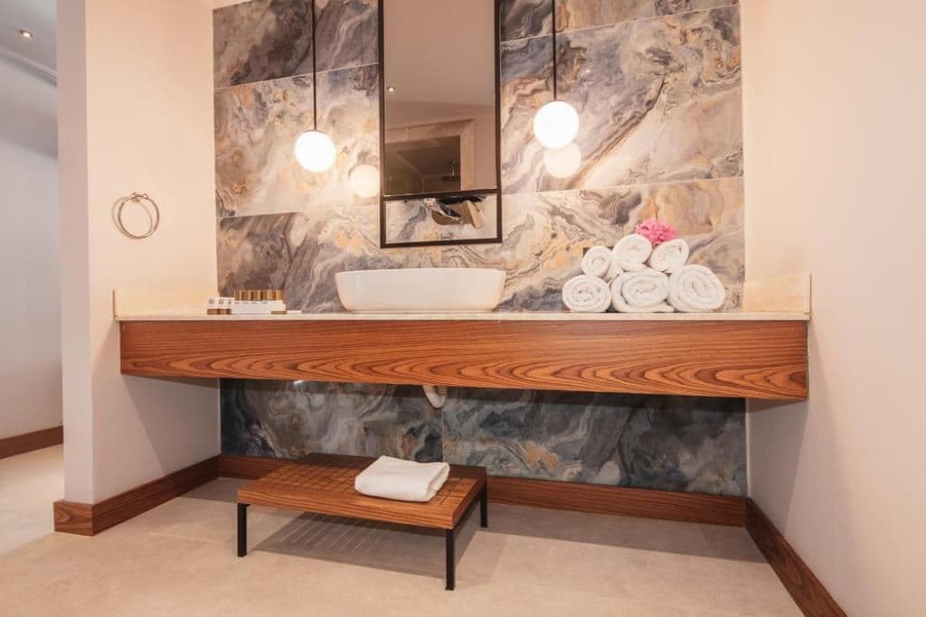 rooms-annex-room