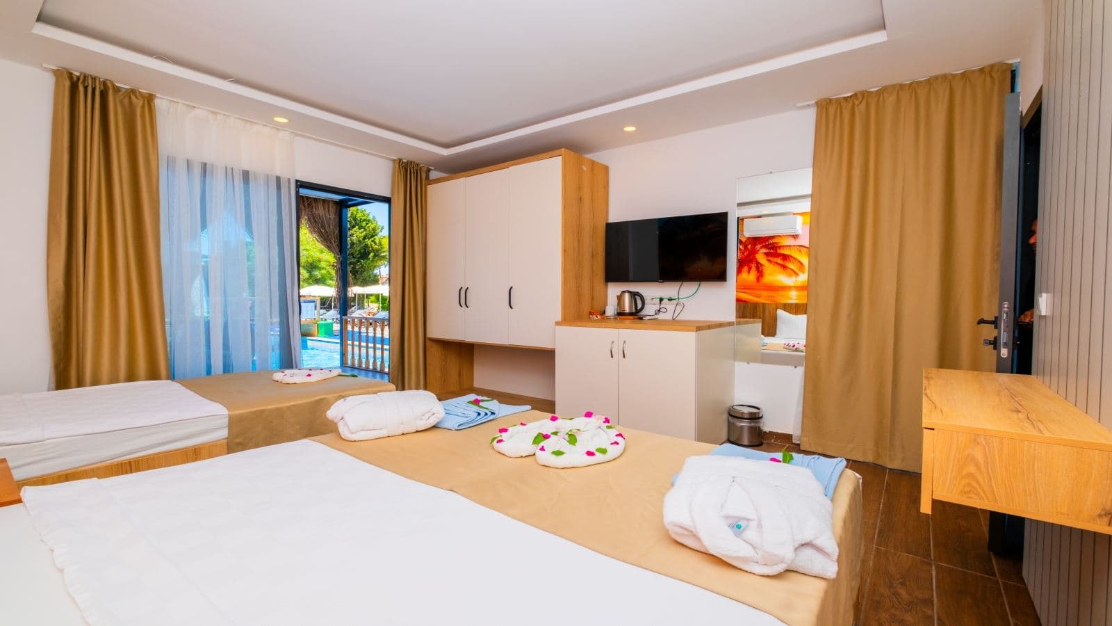 rooms-swimup-suite