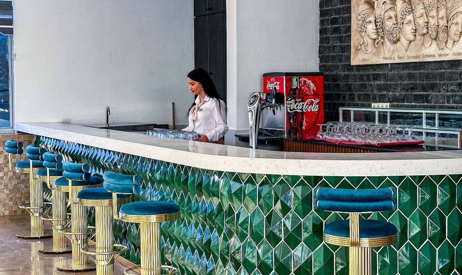 bars-restaurant-bar