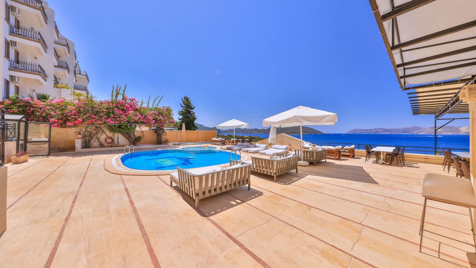 pools-outdoor-pool