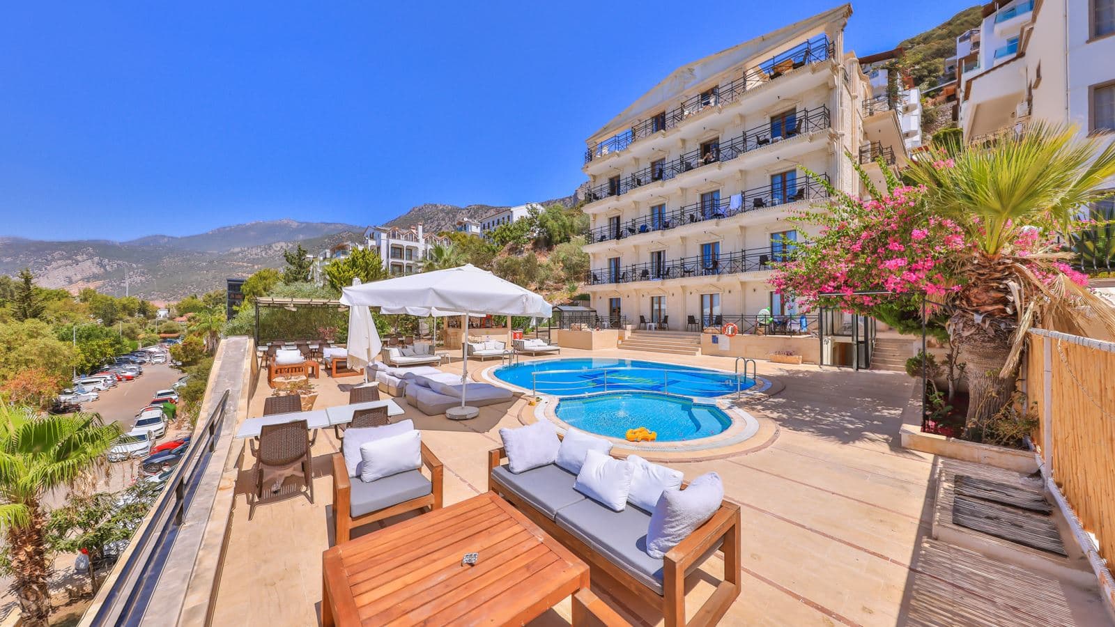 pools-outdoor-pool