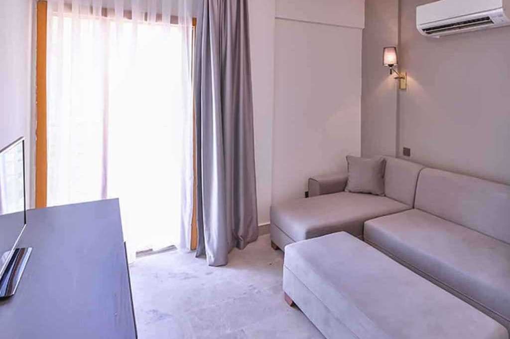 rooms-family-room