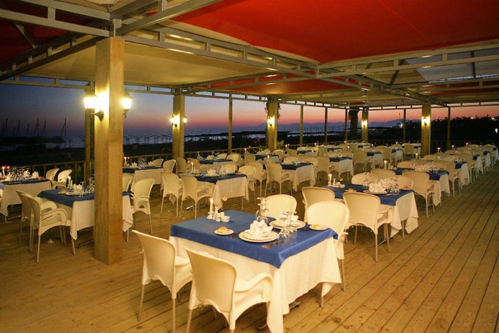 bars-beach-bar
