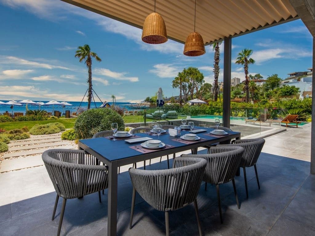 rooms-beach-villa