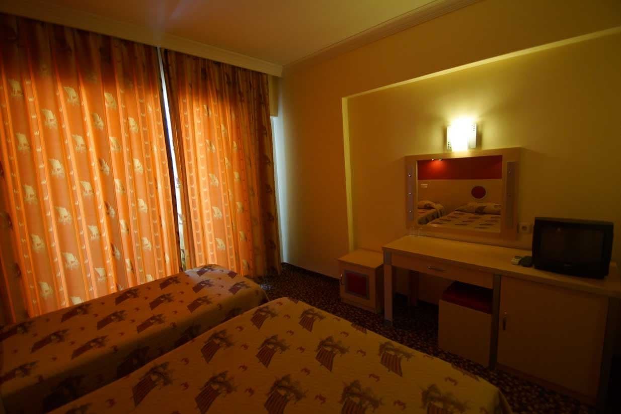 rooms-standard-room