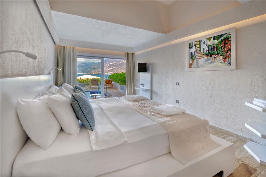 rooms-superior-room
