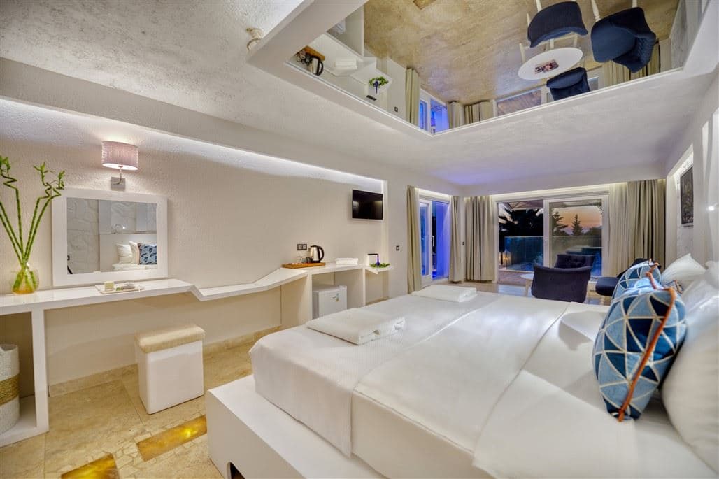 rooms-deluxe-room