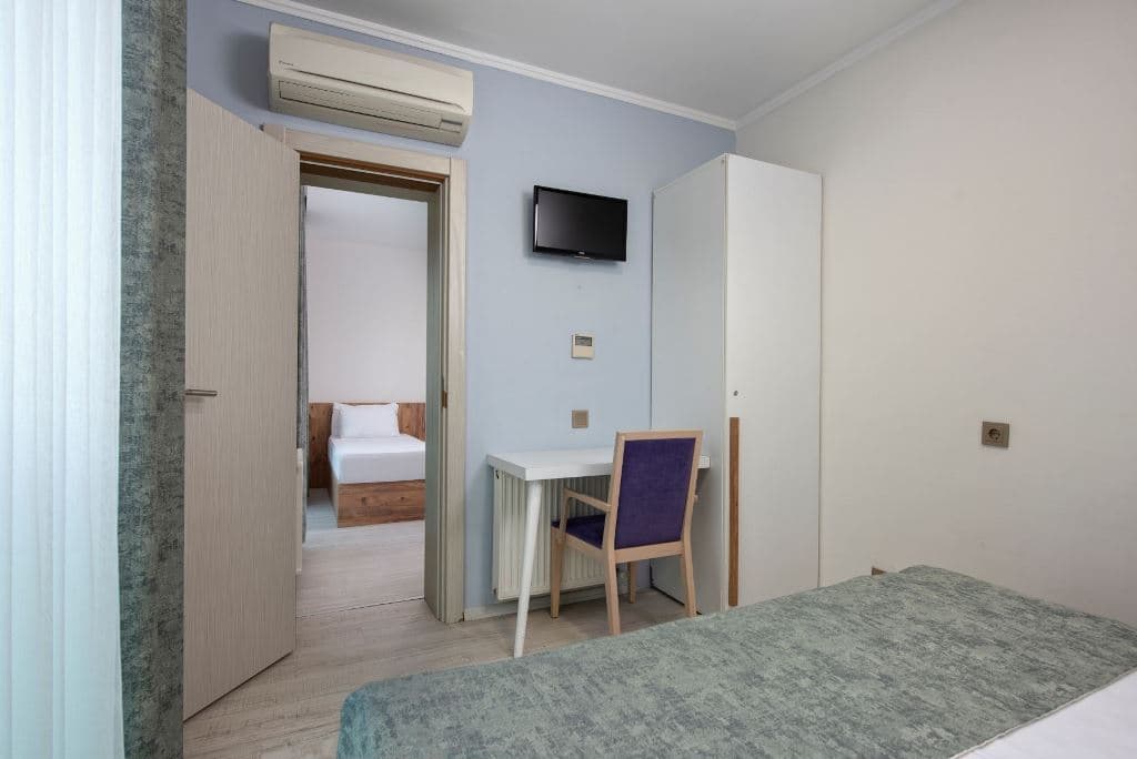 rooms-family-room