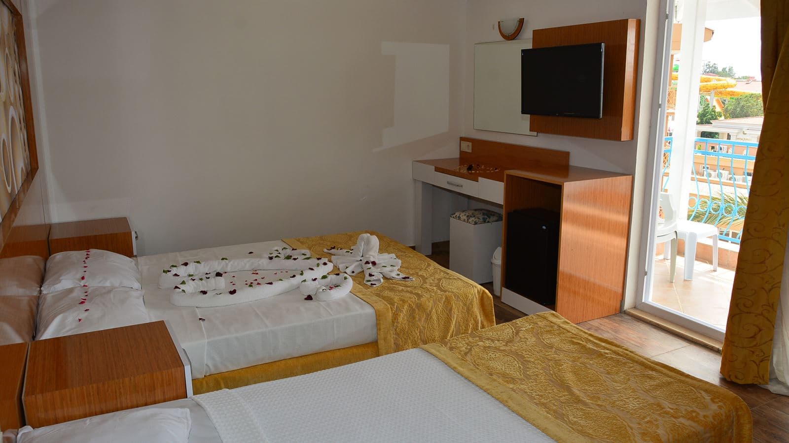 rooms-standard-room