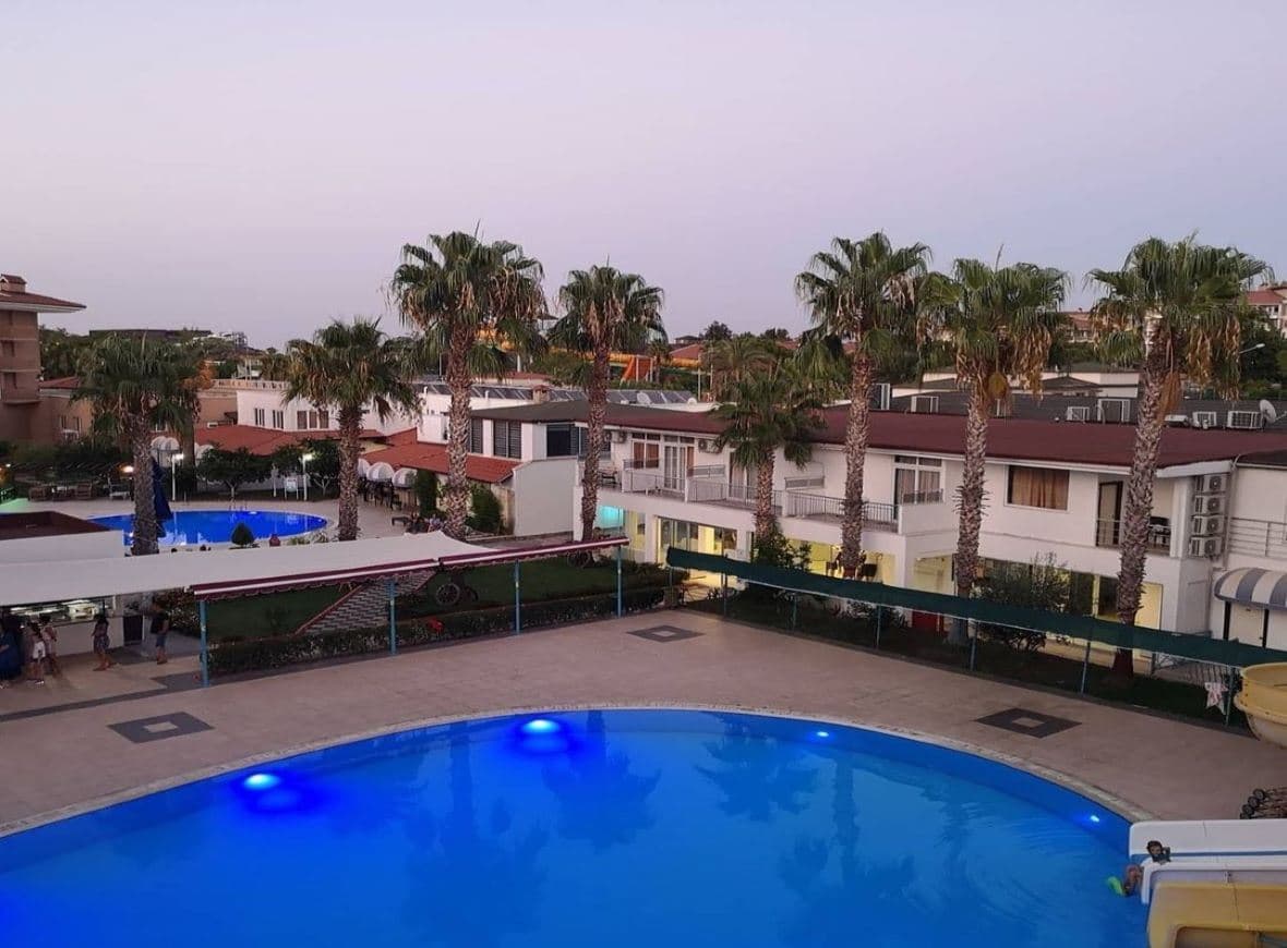 pools-outdoor-pool