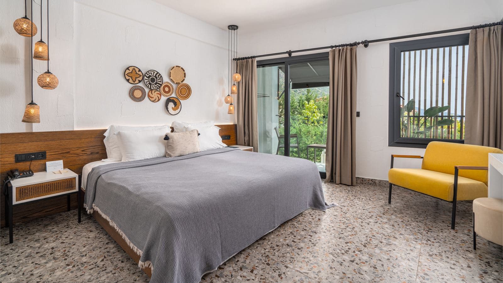 rooms-deluxe-room