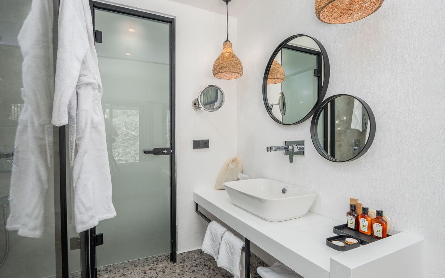 rooms-deluxe-room