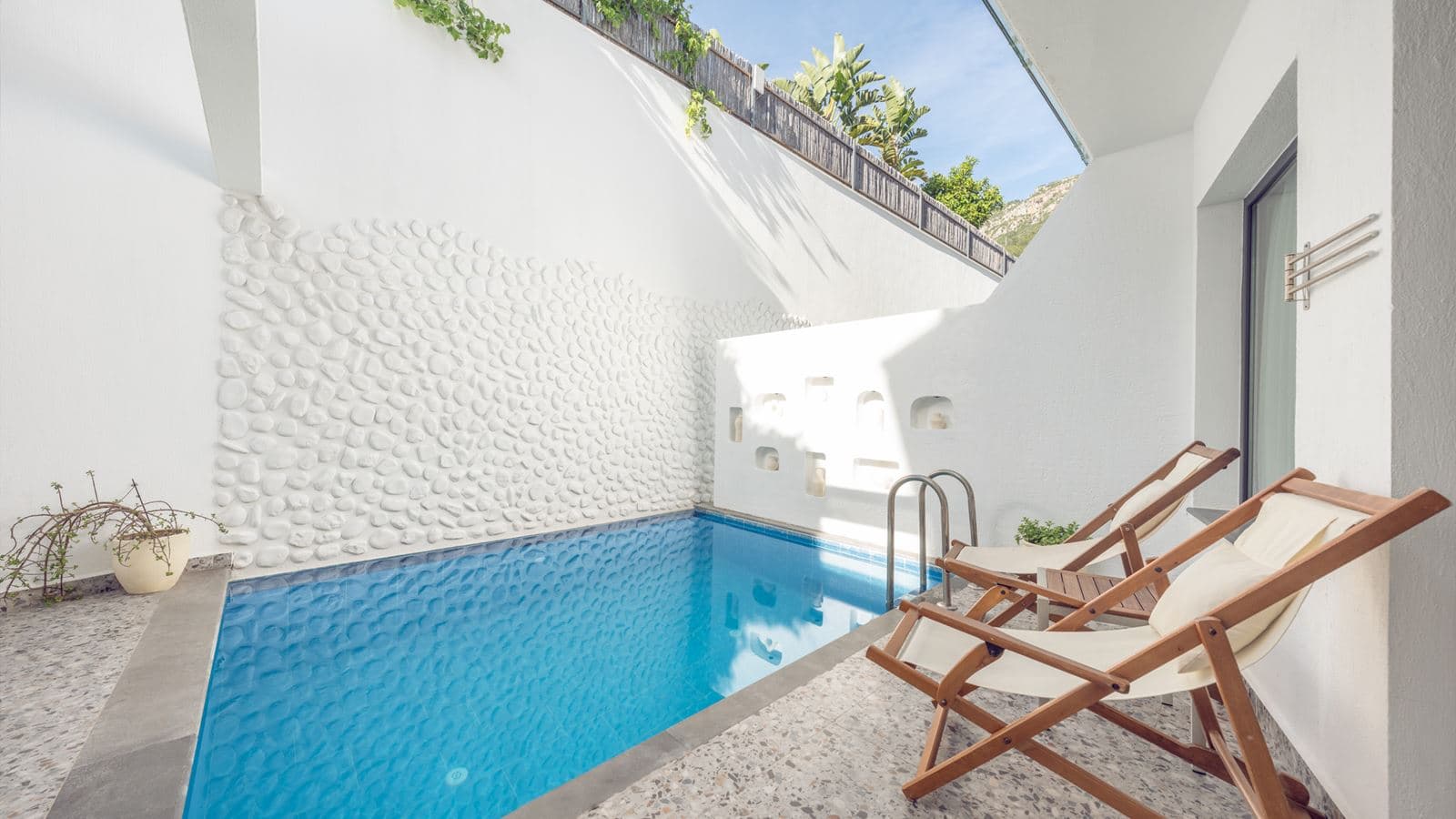rooms-swim-up-suite