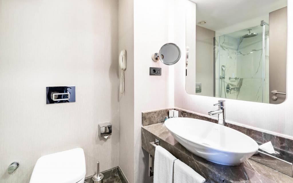rooms-deluxe-full-bosphorus-view-room