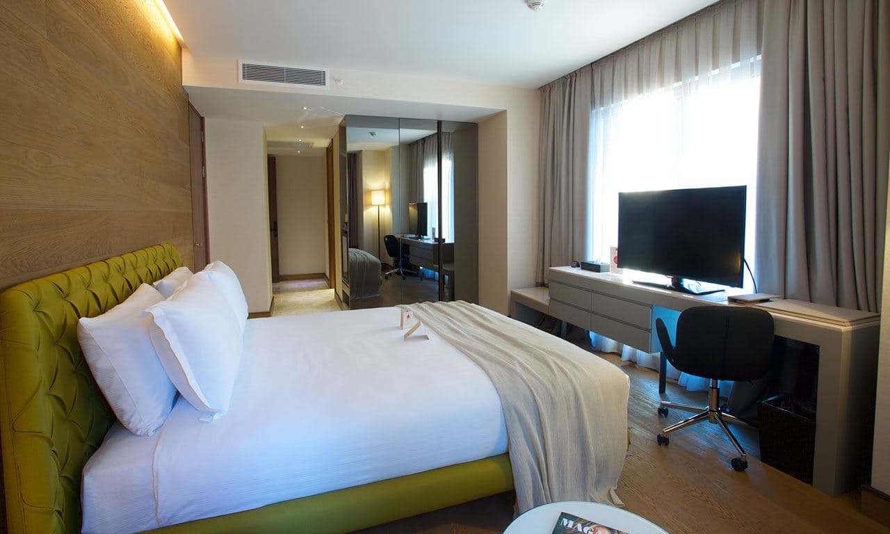 rooms-superior-room