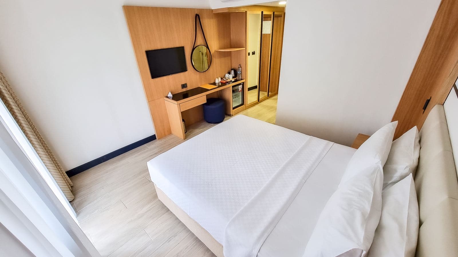 rooms-superior-room