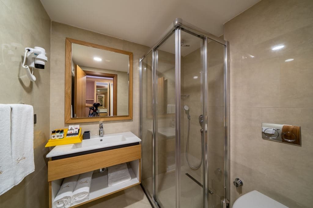rooms-superior-room