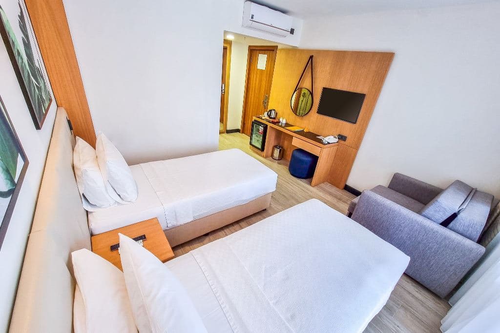 rooms-superior-room