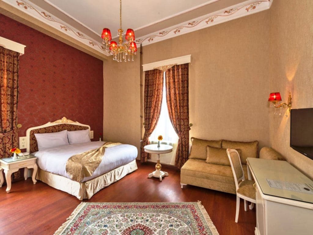 rooms-deluxe-room