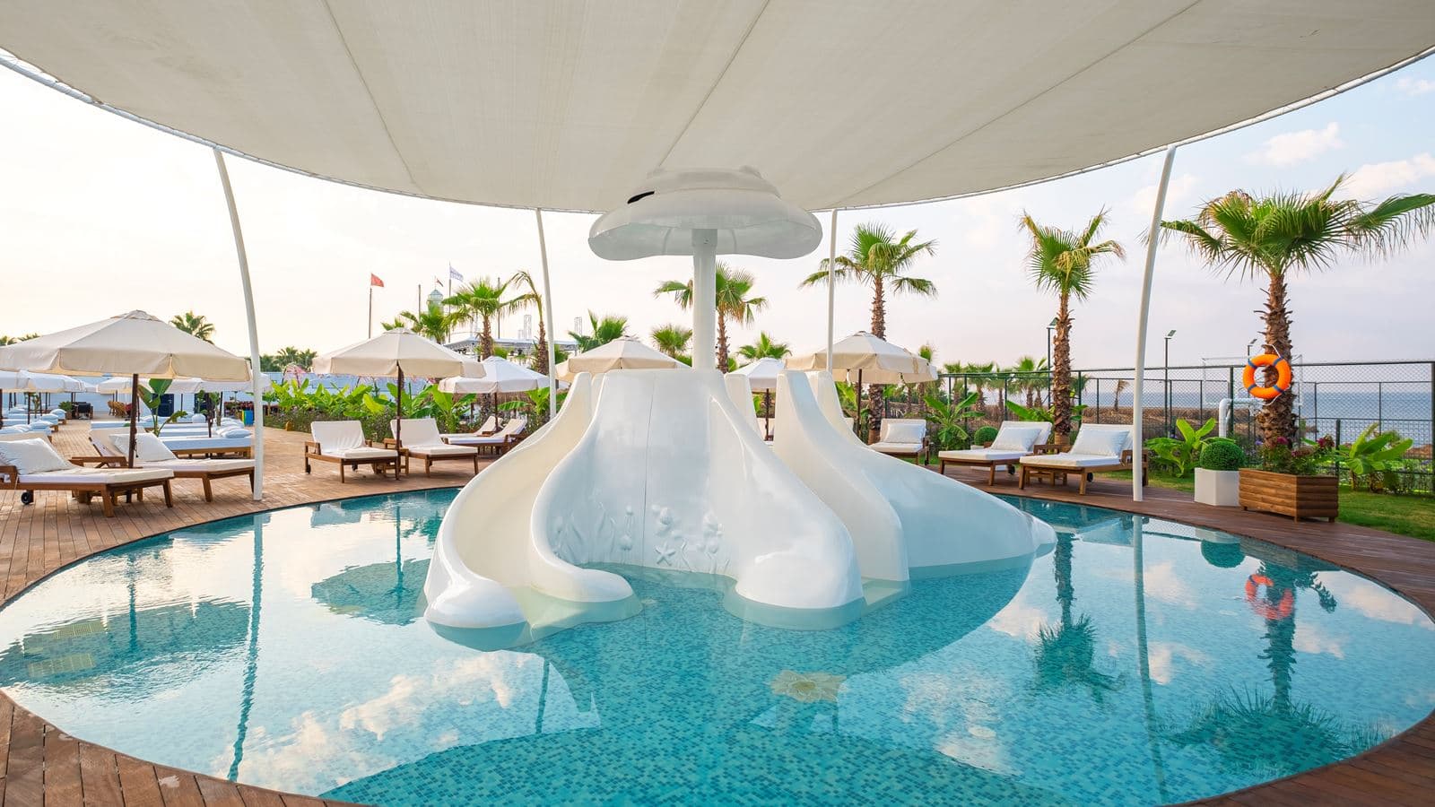 pools-outdoor-childrens-pool