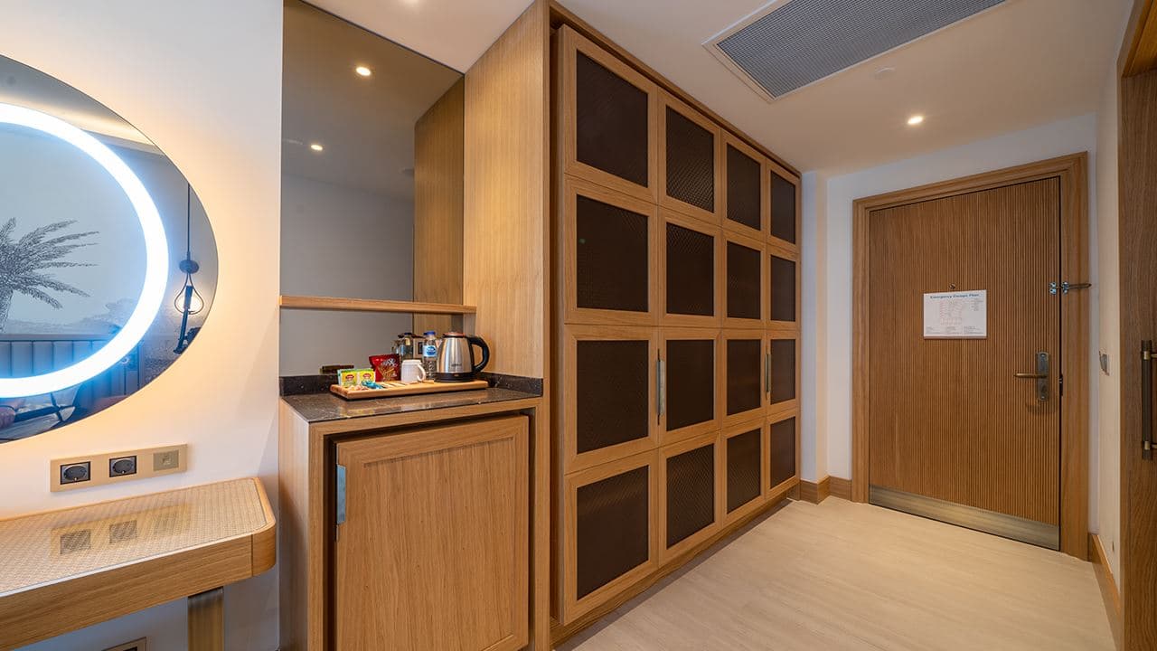 rooms-standard-room-land-view