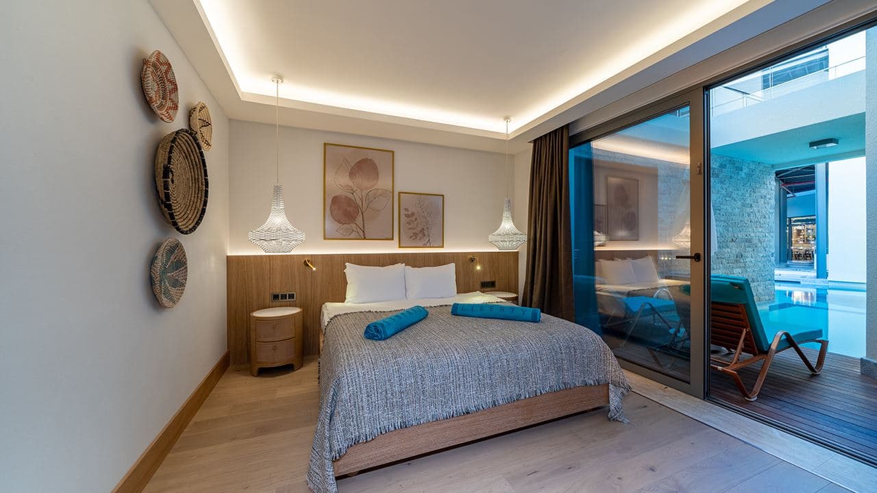 rooms-swim-up-villa
