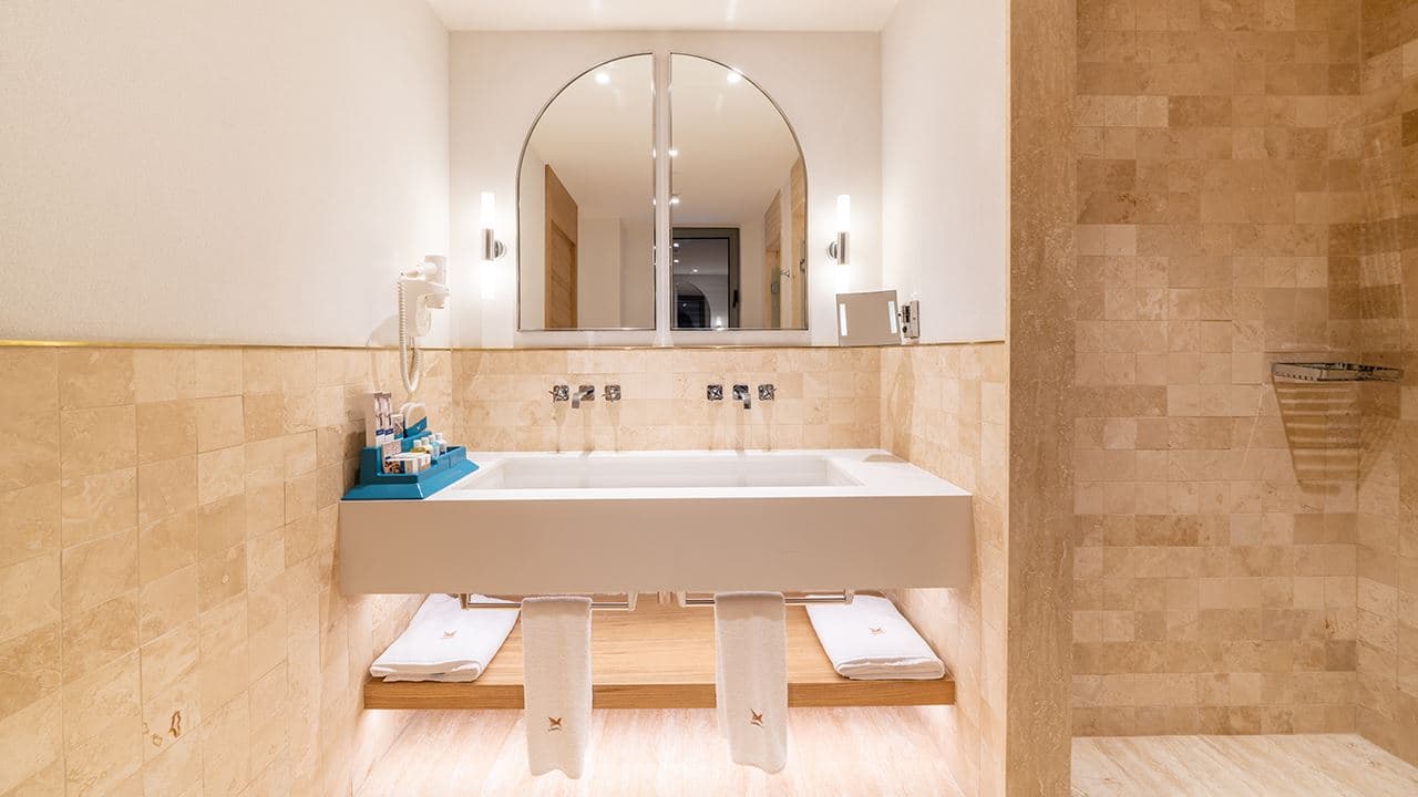 rooms-swim-up-villa