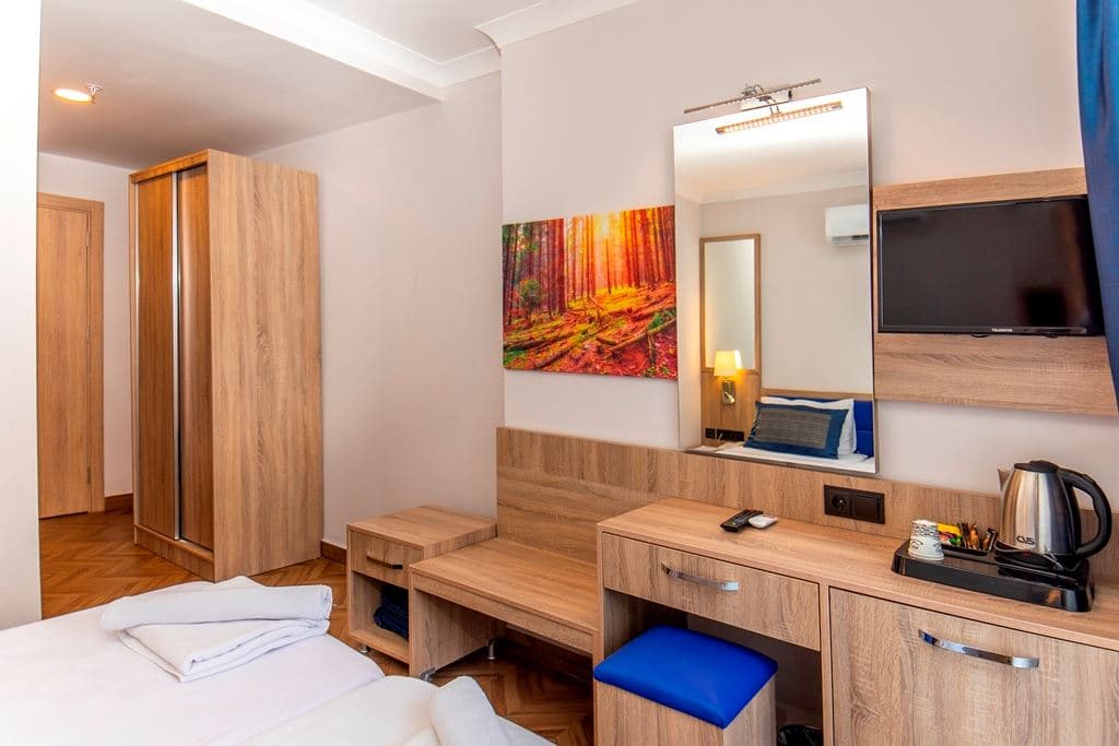 rooms-standard-room