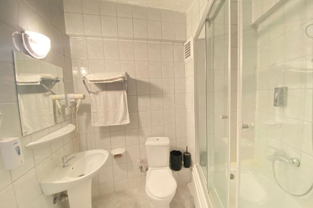 rooms-corner-room