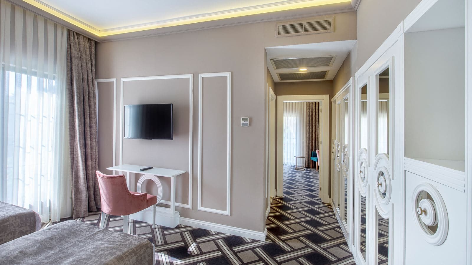 rooms-family-room