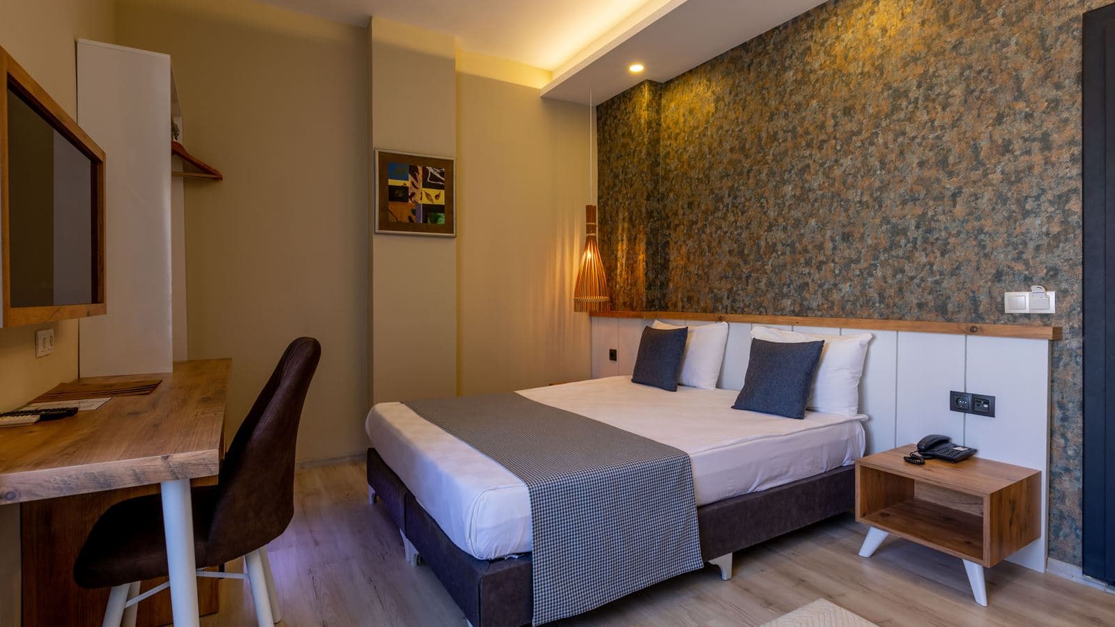 rooms-standard-room