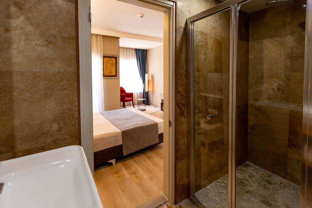 rooms-superior-room