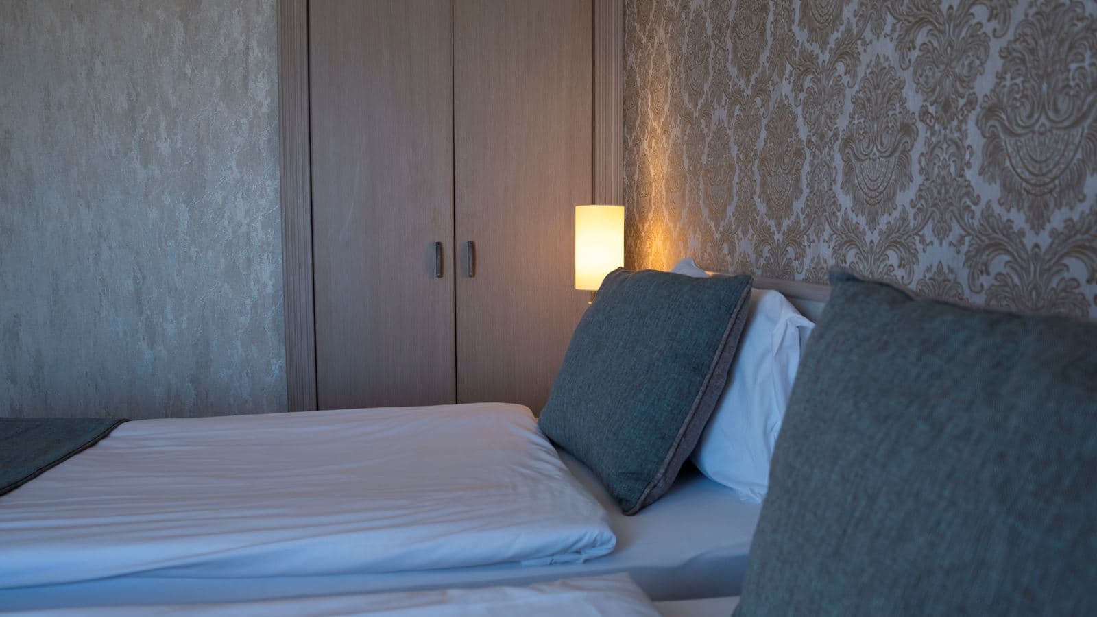 rooms-standard-room