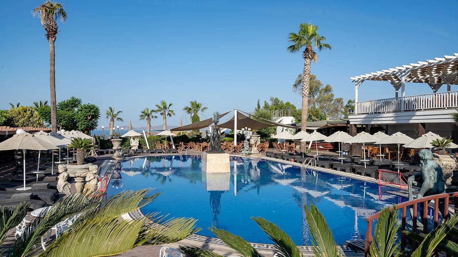pools-outdoor-pool
