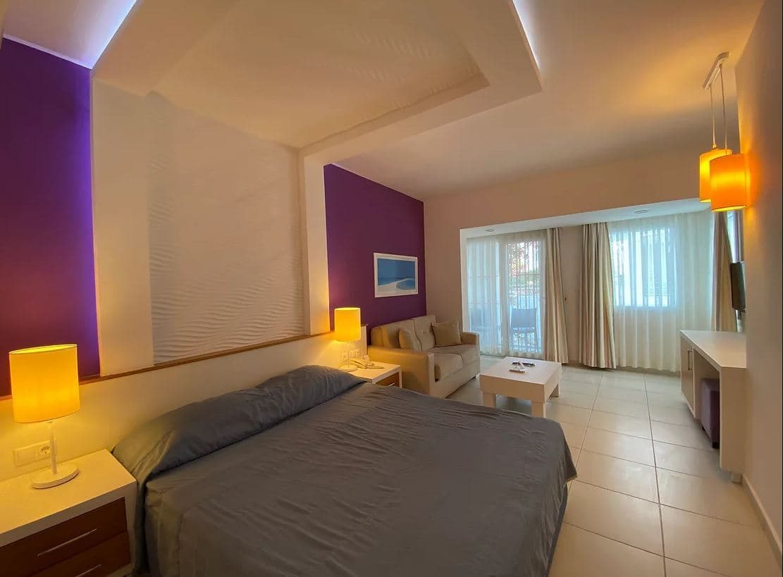 rooms-family-room