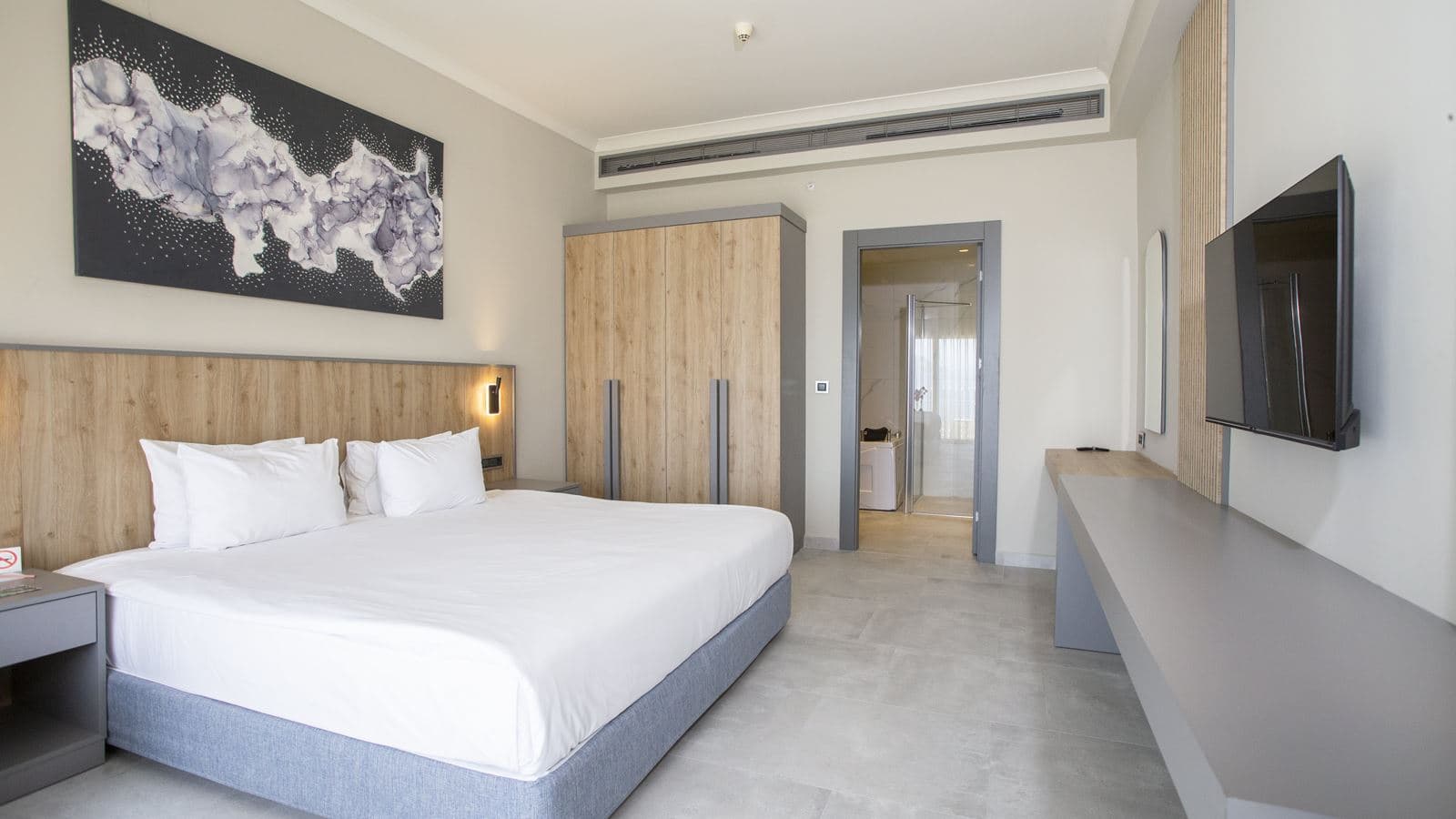 rooms-main-building-standard-land-view-room