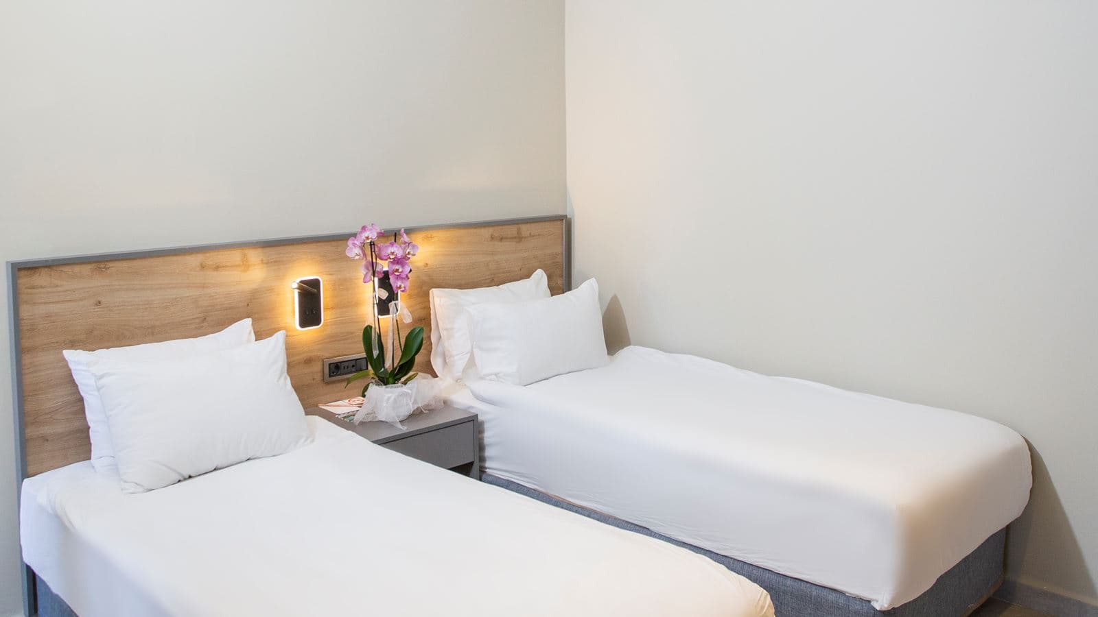 rooms-club-family-room