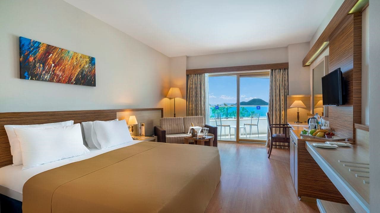 rooms-standard-room-land-view