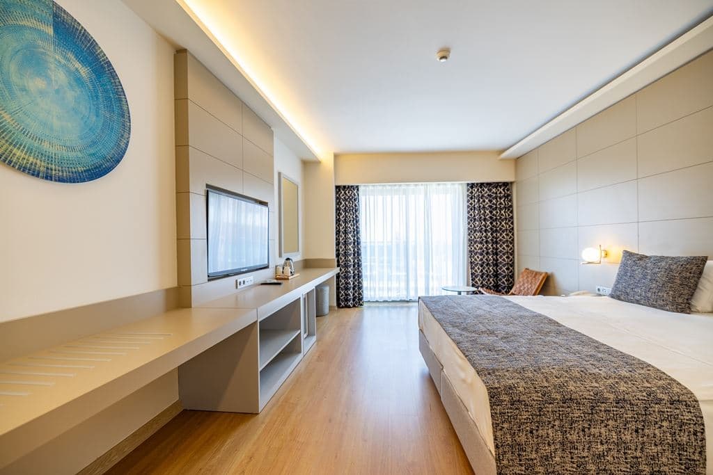 rooms-standard-room-land-view