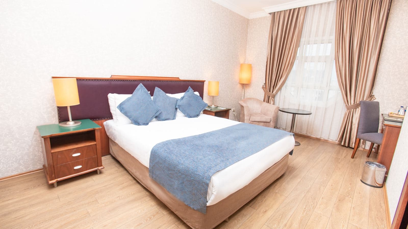 rooms-standard-room